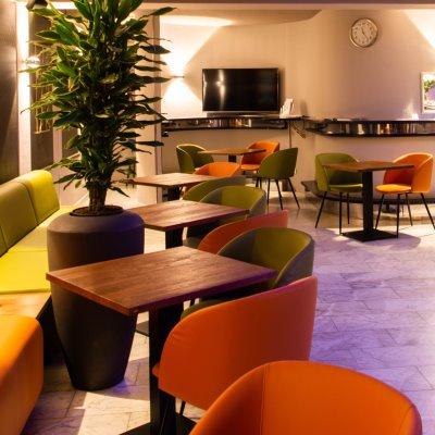 Die Lounge bietet ruhige Plätze.